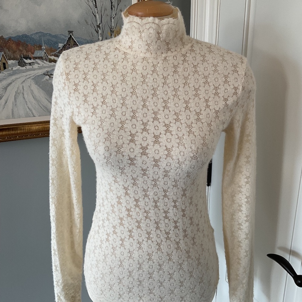 Ivory lace long sleeve top, size small, new with tag